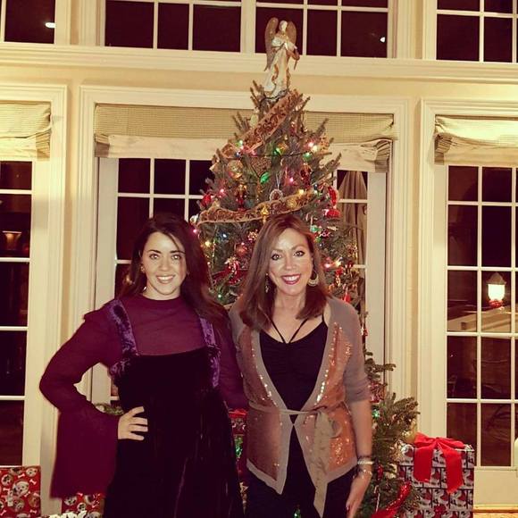 Meet your Posher, Stephanie - Picture 1 of 1